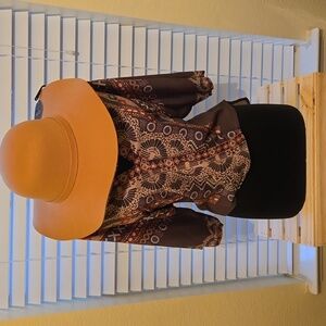 Small Green Tribal Top w/Carmel Hat Set